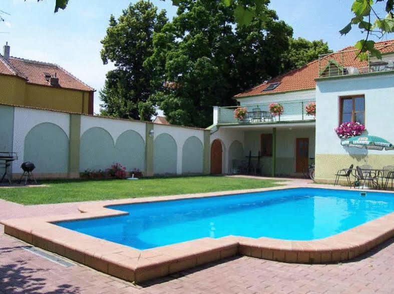 Penzion Barina Dolní Dunajovice Εξωτερικό φωτογραφία